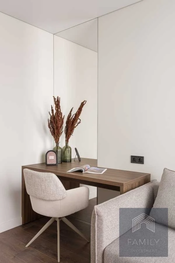 Sale of a 2-room apartment of 84 m², Dniprovskaya embankment, 15Zh