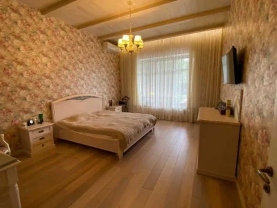 SINGLE-STOREY house for sale in Sauvignon, 12.5 hundred