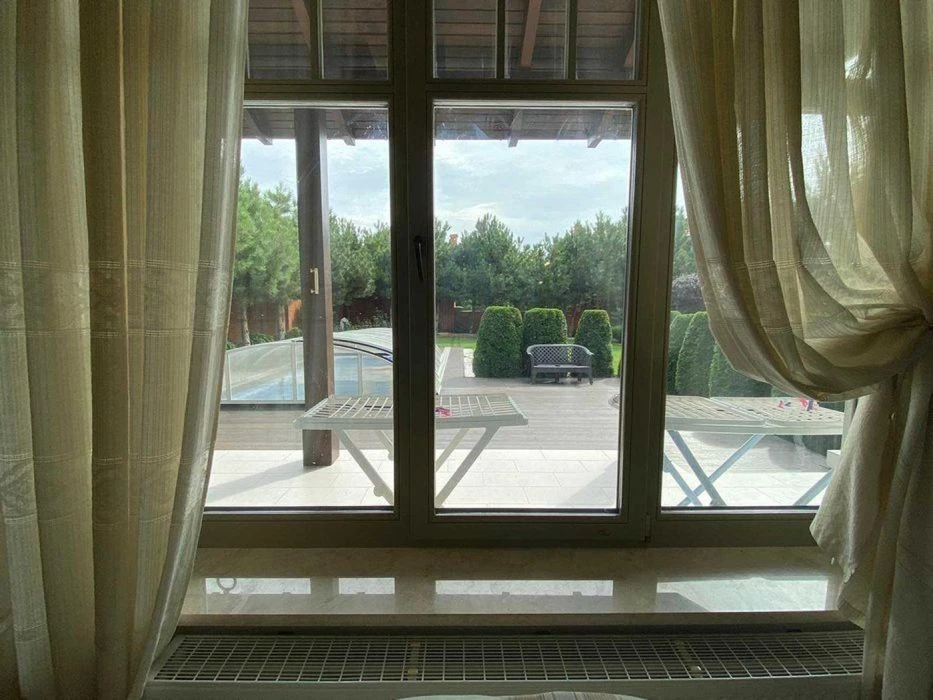 SINGLE-STOREY house for sale in Sauvignon, 12.5 hundred