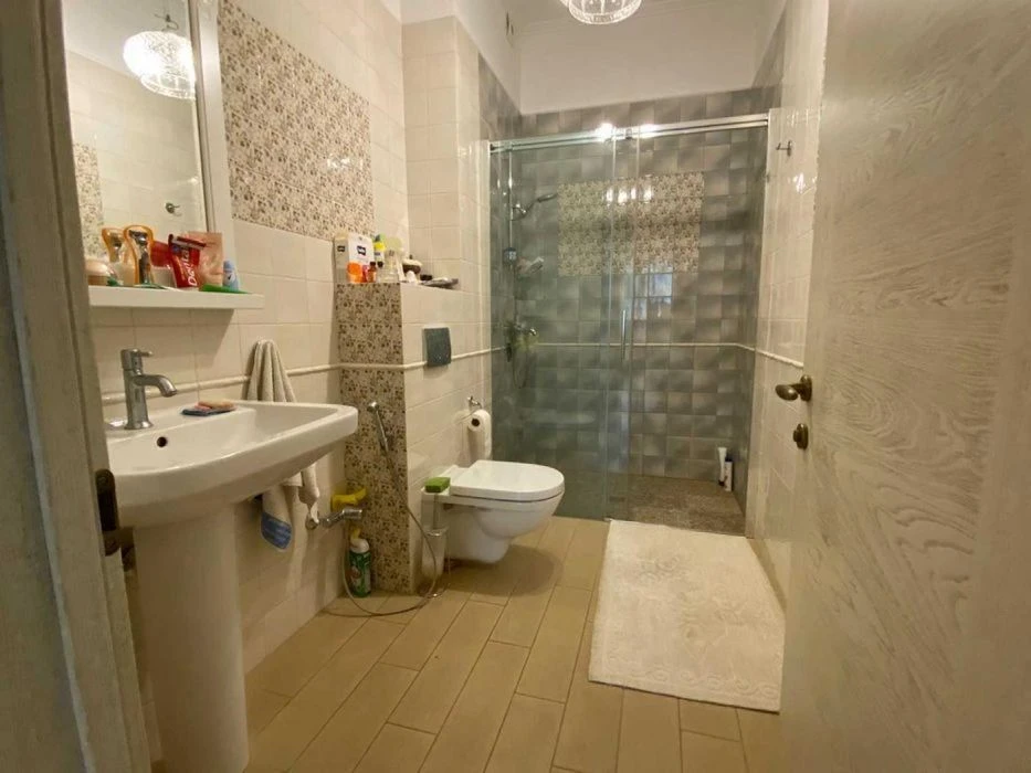 SINGLE-STOREY house for sale in Sauvignon, 12.5 hundred