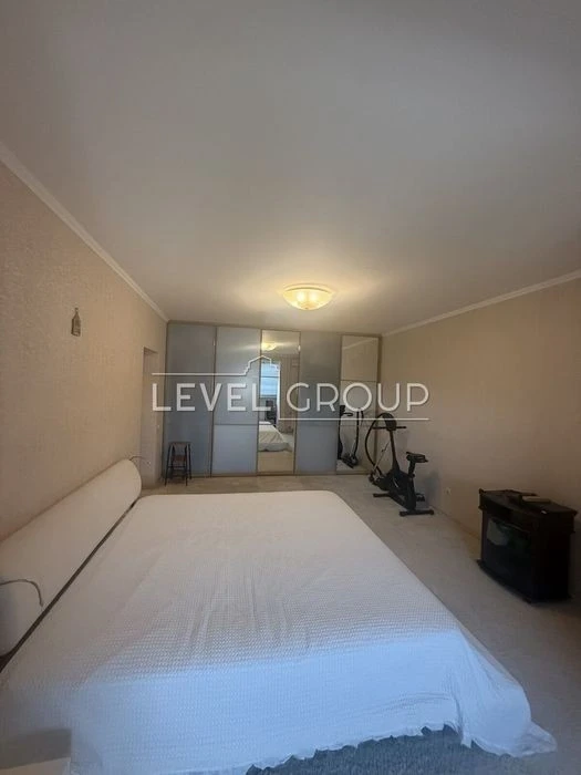 Keys! Top! 3-room apartment for sale on Kharkivske Shosse, 58A
