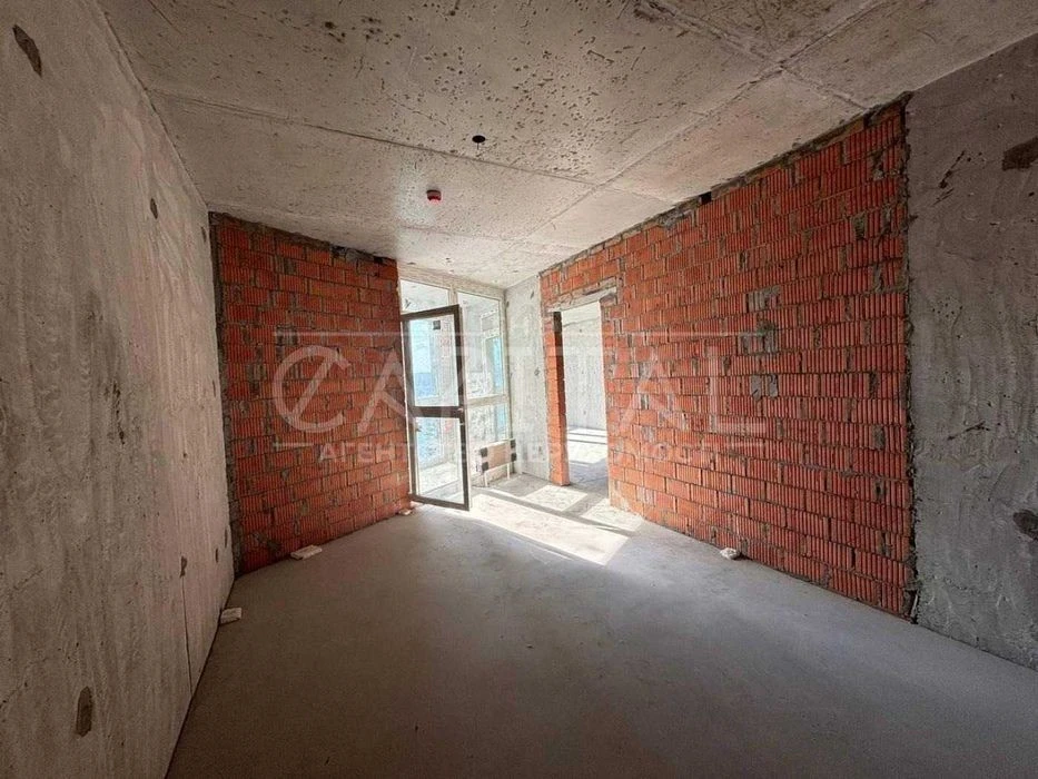 I am selling a 54.3m2 apartment with a view of the Dnieper in the Zarichny residential complex, price