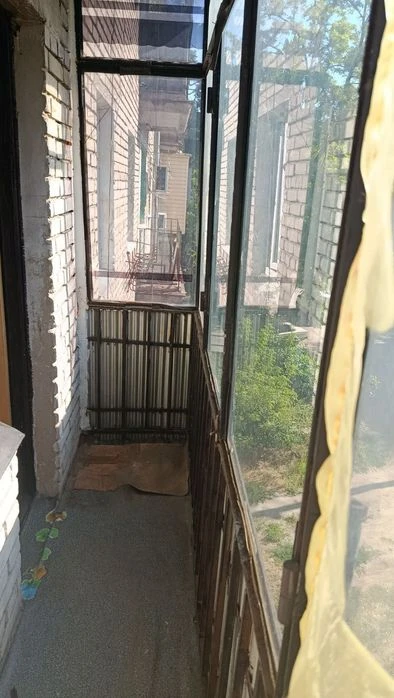 Продам квартиру м. Запоріжжя, вул. Космічна, 3. (1к кв)