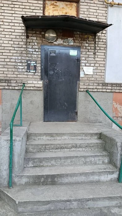 Продам квартиру м. Запоріжжя, вул. Космічна, 3. (1к кв)