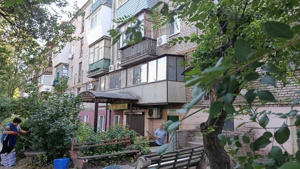 Продам квартиру м. Запоріжжя, вул. Космічна, 3. (1к кв)