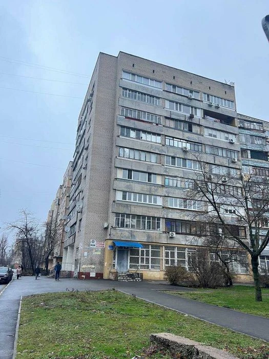 Продам большую 2к Победа 6. Перемога