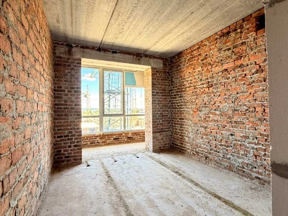 Квартира. Івано-Франківськ, Княгинин вул., (Будинок 39)