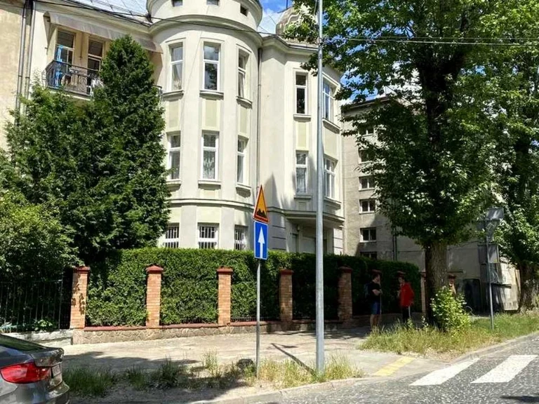 Квартира. Львів, Кардинала Гузара вул. (Толстого Льва)