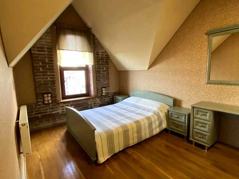 Apartment. Lviv, Cardinal Huzar St. (Tolstoy Leo)