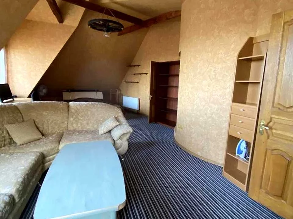 Apartment. Lviv, Cardinal Huzar St. (Tolstoy Leo)