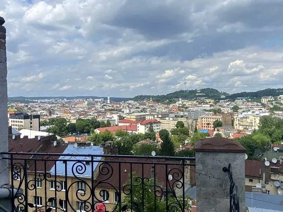 Apartment. Lviv, Cardinal Huzar St. (Tolstoy Leo)