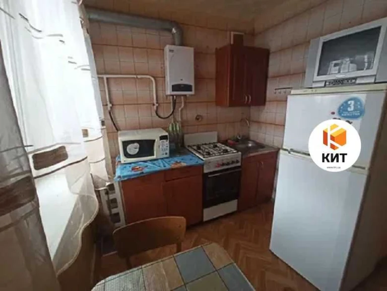 1 room. 33 sq. m., Kholodna Gora (Terikhovskaya St., Kholodna Gora metro station) 1