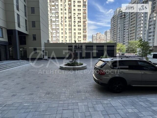 Sale of 4-room apartment 176 sq. m. on Andriy Verkhoglyada St. 4B •