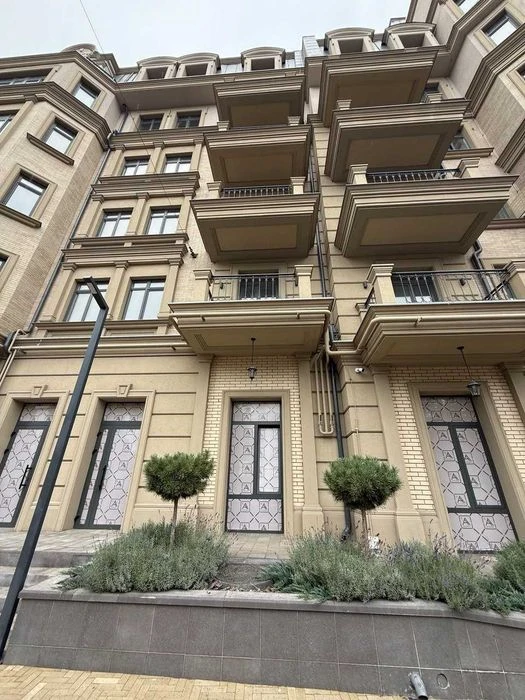 Продам квартиру в сданном КБ "Консул" на 10 в. Большого Фо