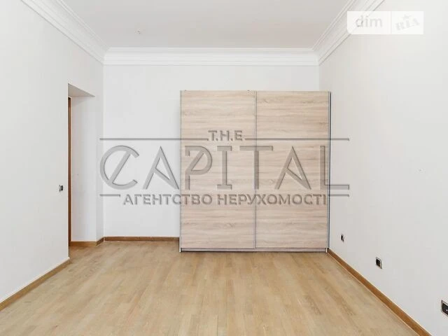 Sale of a 5-room apartment of 200 sq. m. on Bulvarno-Kudryavska Street 13
