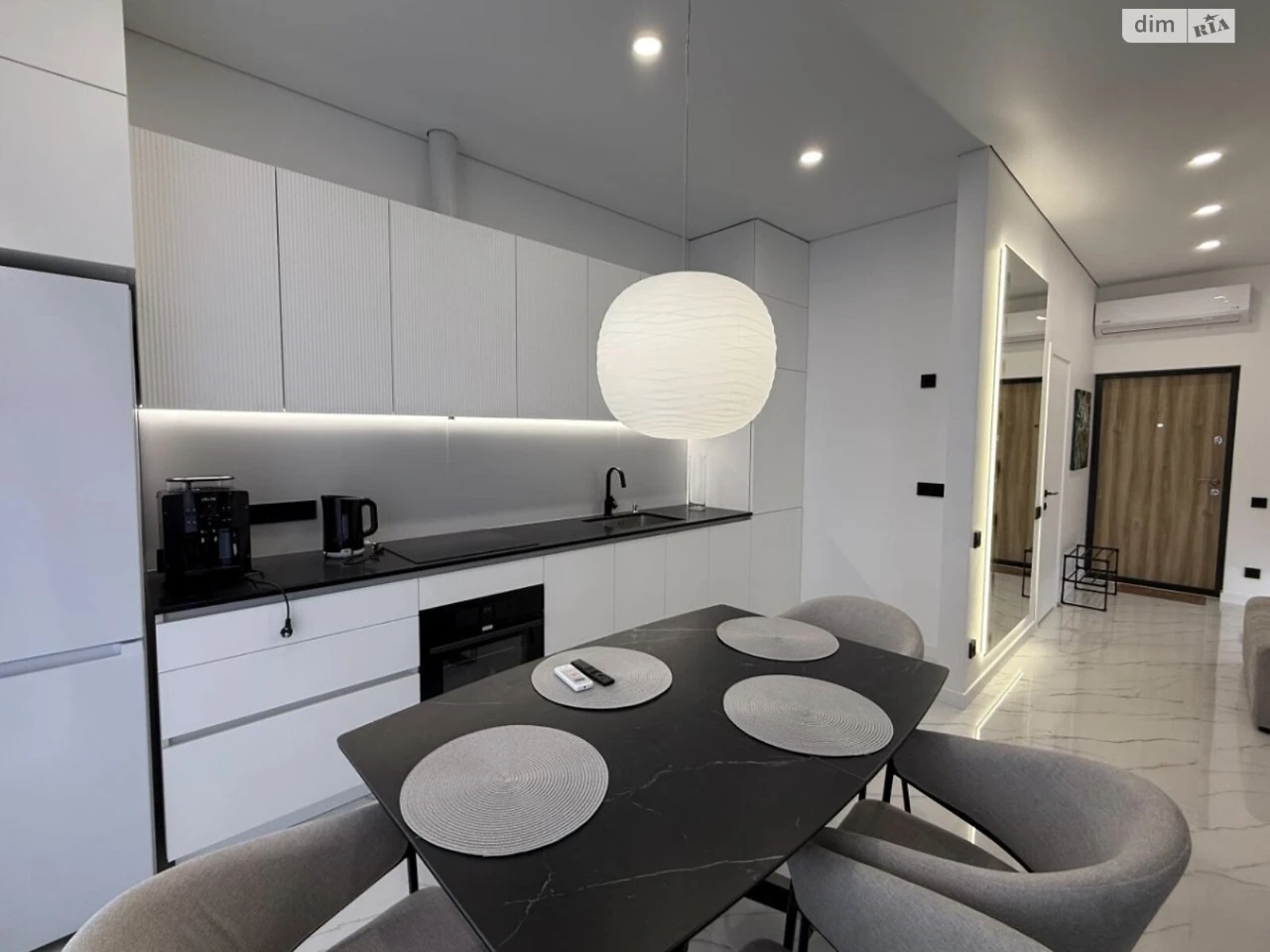Long-term Rental Apartment Sredniy Fontan