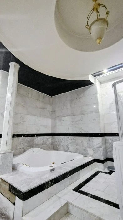 For sale center Gogol 11 4-room / 200m2 GAZ low floor