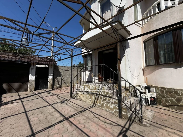 For Sale House Vuzivskyi