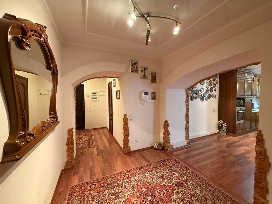 I will sell a 2-room apartment in Kedryna residential complex Sozidatel Kirpych