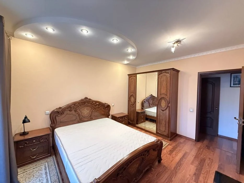 I will sell a 2-room apartment in Kedryna residential complex Sozidatel Kirpych