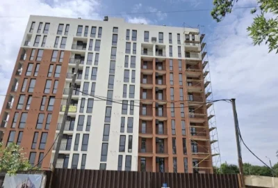 Продам 2 кім в новобудові на 2 поверсі