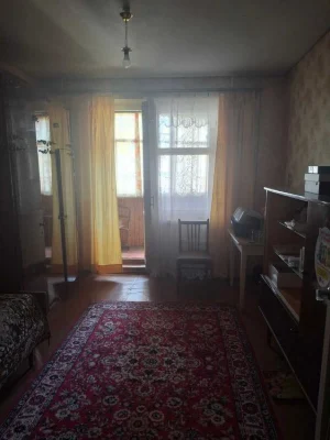 Продається 3-к квартира на Б.Хмельницького