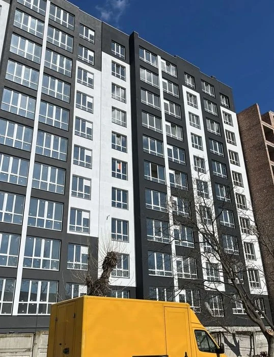 Дешевше 2 кімнатна по вул  Чорновола