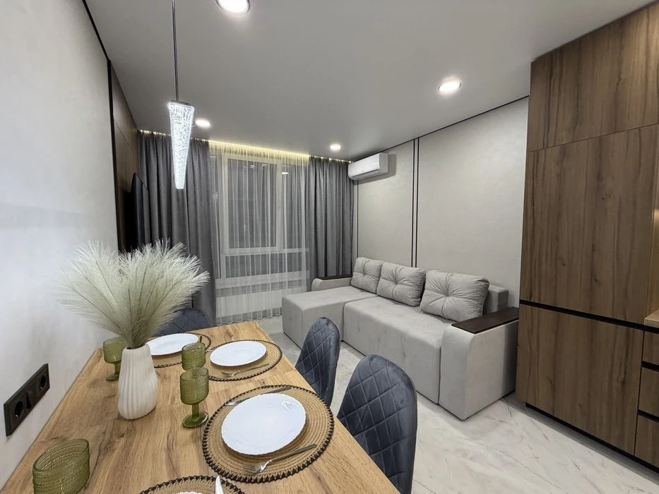 44 м Продаж 1- кімнатної квартири ТОП Дизайнеський ремонт Жк