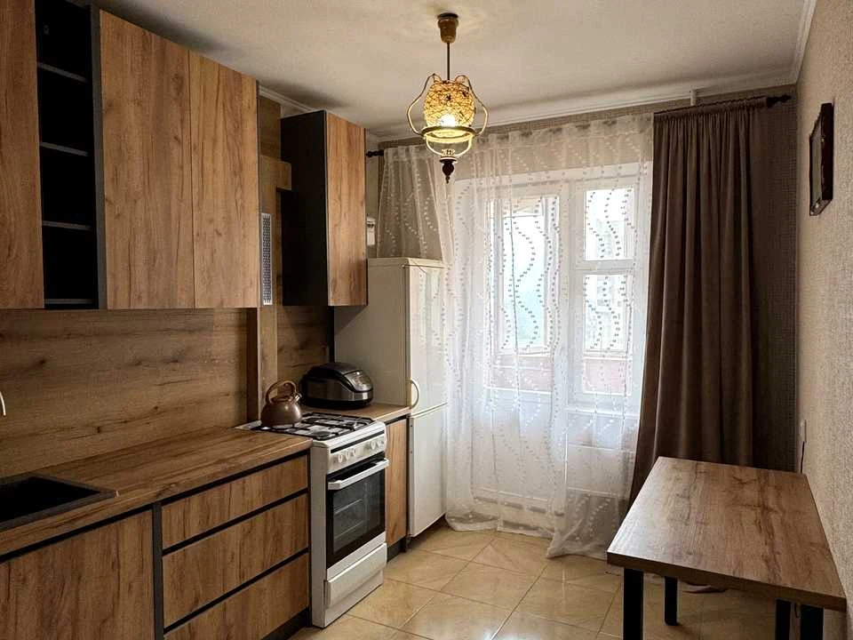 Квартира. Рівне, Романа Шухевича вул.