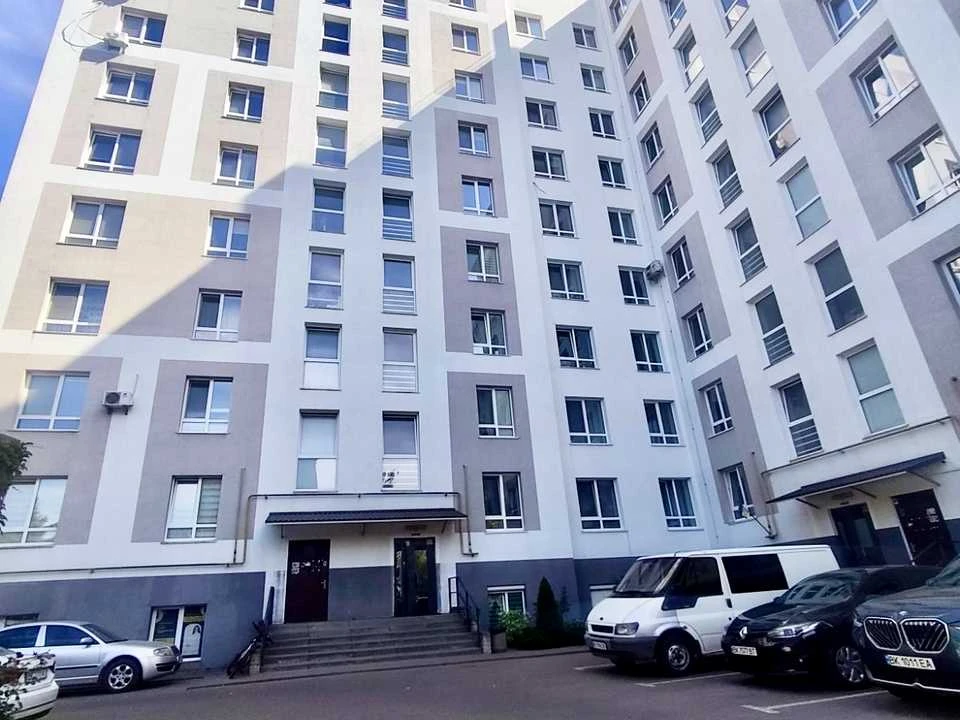 Квартира. Рівне, Володимира Стельмаха вул. (Курчатова)