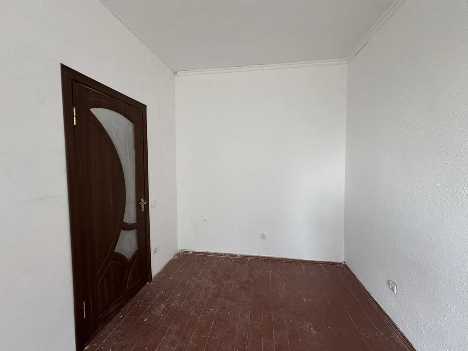 Квартира 46 м² з автономним електричним опаленням. Без коміс