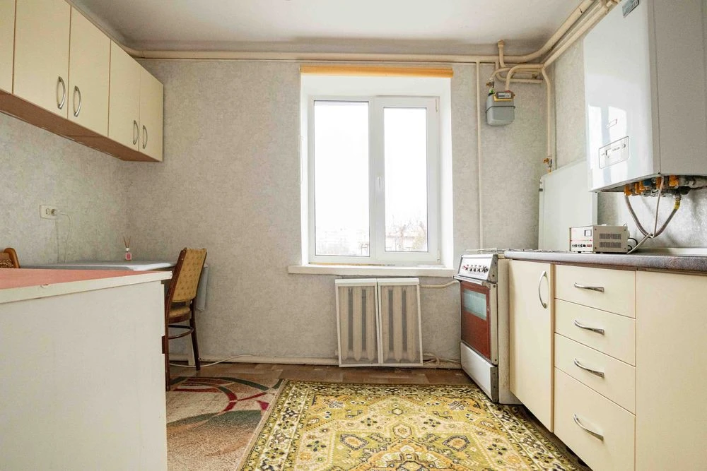 Продам трикімнатну квартиру. Центр.