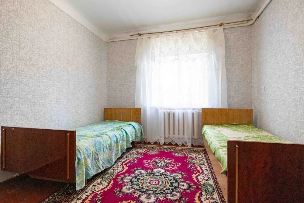 Продам трикімнатну квартиру. Центр.