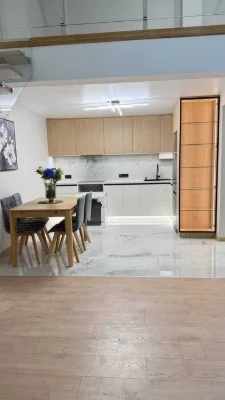 Продам квартиру з ремонтом та меблями