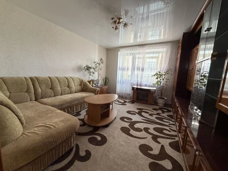 Продам 3 кімнатну квартиру 60 м² вул. Андрія Мельника 4 Рівн