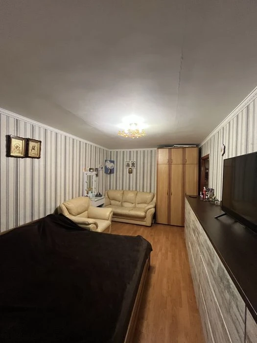 Продається 1к.квартира Генерала Безручка