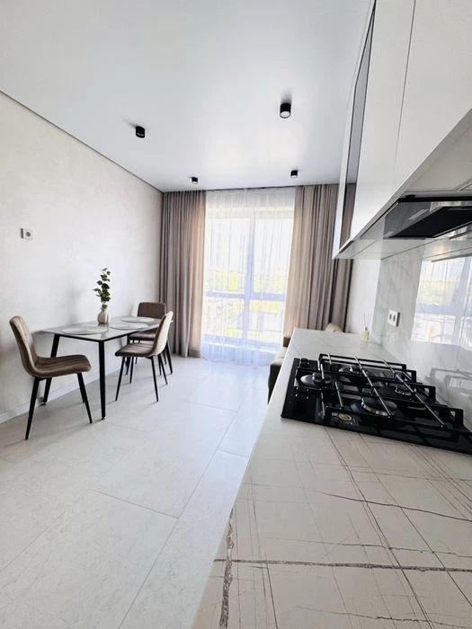 Продаж квартири біля озера ЖК Panorama de Luxe”