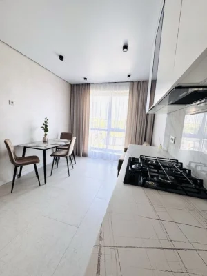 Продаж квартири біля озера ЖК Panorama de Luxe”
