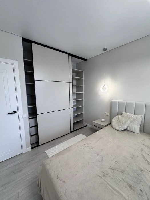 Продаж квартири біля озера ЖК Panorama de Luxe”