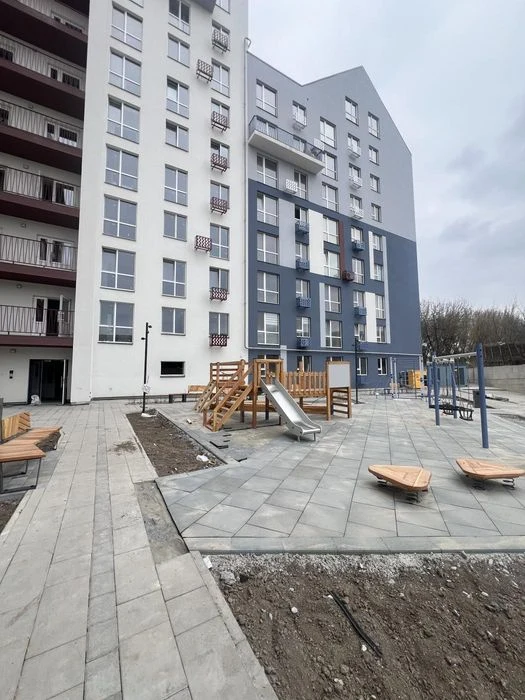 Продаж / Квартира / вул. Біла, Залізничний, Рівне