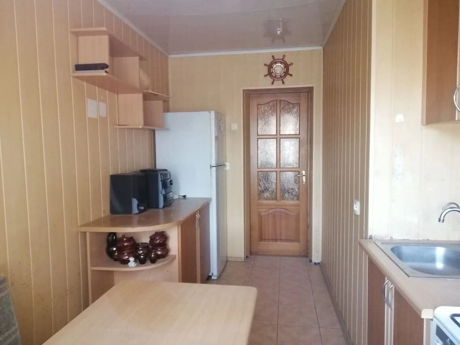 Продаж 3-кімнатної квартири з ремонтом в районі Чайки!