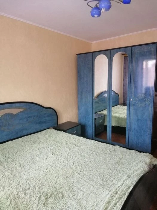 Продаж 3-кімнатної квартири з ремонтом в районі Чайки!