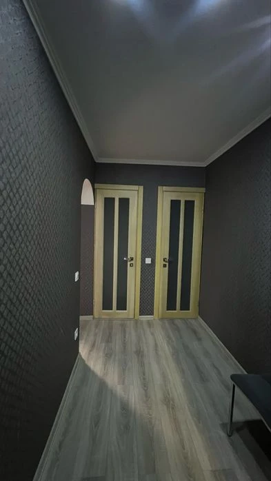 ! ПРОДАЄТЬСЯ 2кімнатна 82 кв м