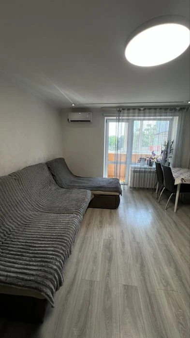 ! ПРОДАЄТЬСЯ 2кімнатна 82 кв м
