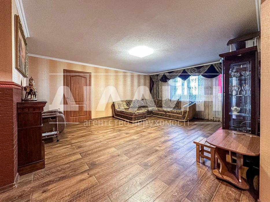 VIP 4х комн квартира 170 м2 по Юбилейному 14