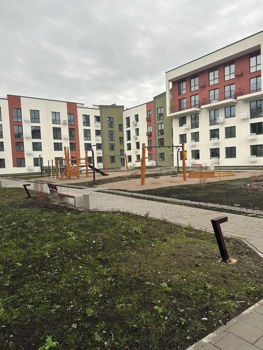 Великогабаритна квартира Квасилів ЖК  "Субурбія"  43000