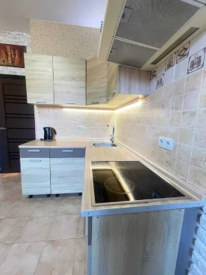 Продам квартиру-студію в будинку з власною парковкою та зоно