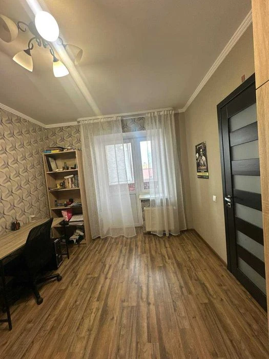 Продам стильну дворівневу 3-кімнатну квартиру в ЖК «Родинний