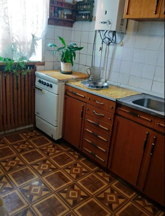Продаж 3 кім.квартира 51800 ТОРГ.