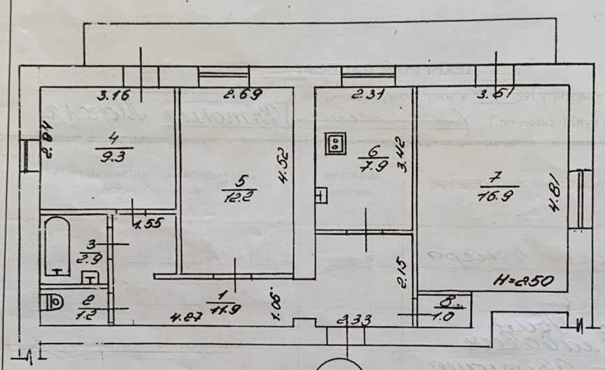 3 кімнатна квартира в Рівному, цегляний будинок